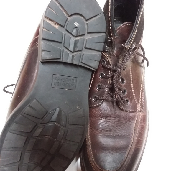 Men's Johnston and Murphy leather shoes (brown)size 81/2 M - Picture 3 of 5